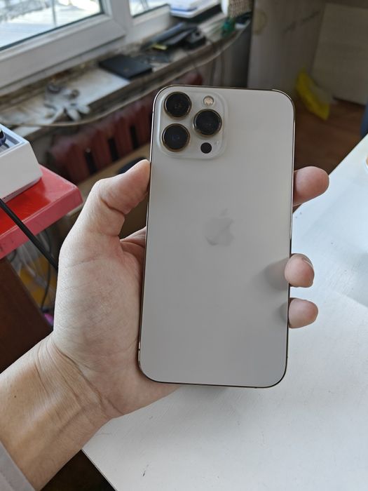 Продам iPhone 13 pro gold цвет