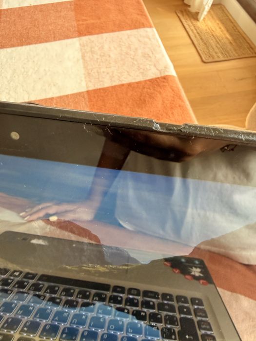 Лаптоп Lenovo Yoga2