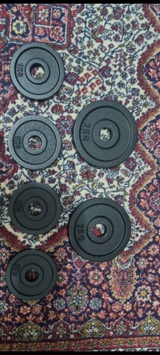 Продам гантель 9кг