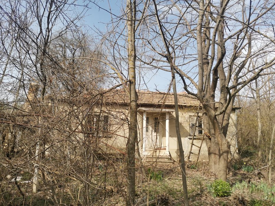 Дворно место с къща с. Щипско, общ. Вълчи Дол, обл. ВАРНА