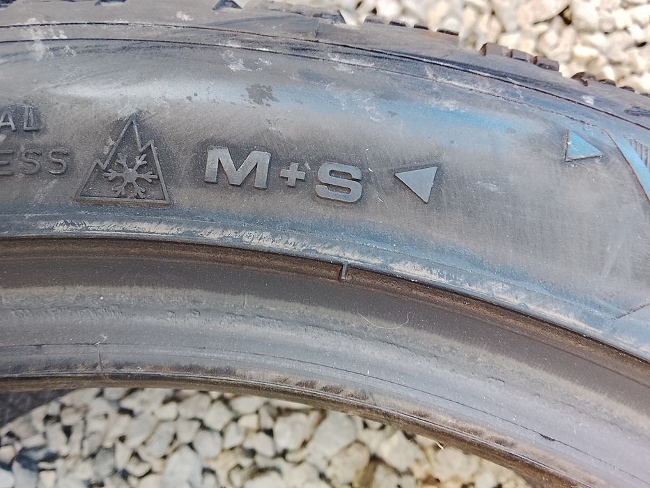 225 45 17. Goodyear. An 2023.