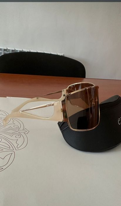 Солнцезащитные очки