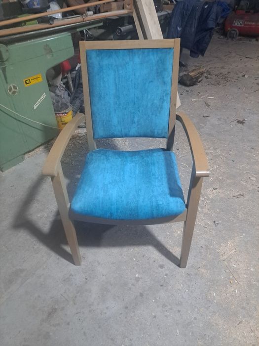 Scaun cu cotiere pt.cafenea