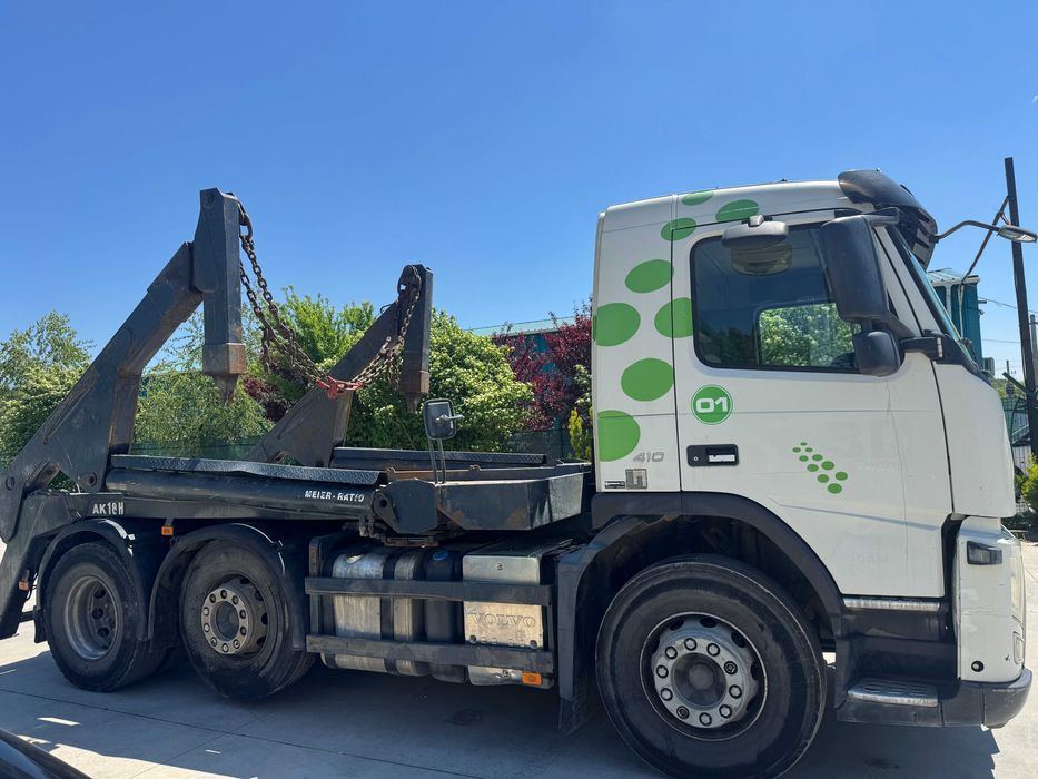 Camion ridicare container skip VOLVO FM AN FAB 2011