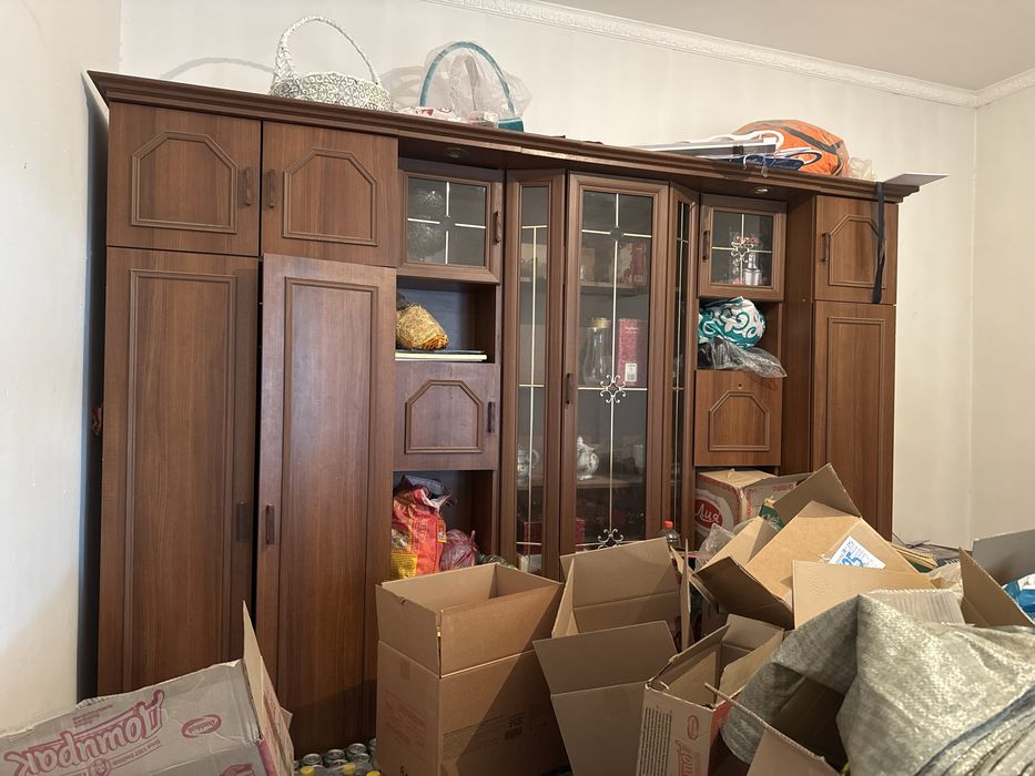 Стенный гарнитур сатылады