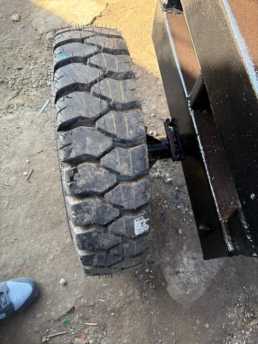 Vand remorca basculabila