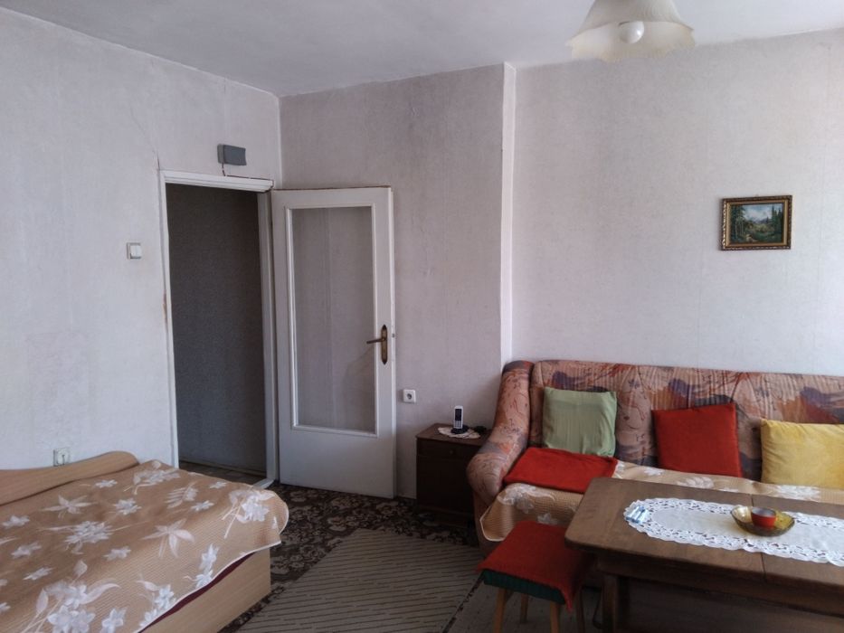 Продава се Тристаен апартамент в Ямбол, ОУ П. Р. Славейков - 92 кв.м за 1774 €/кв.м - Снимка #7