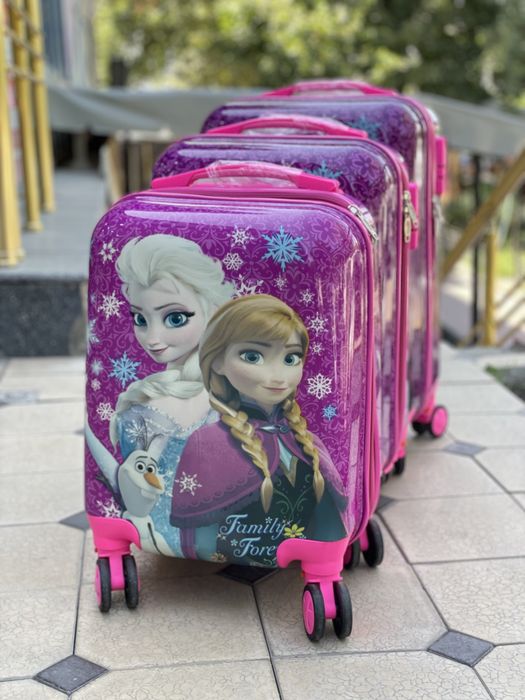 Детский чемодан на колесах