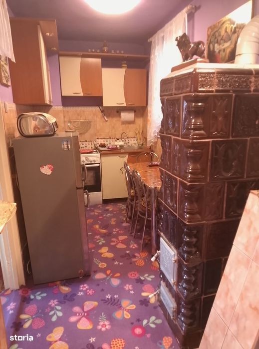 Apartament decomandat cu 2 camere și balcon închis