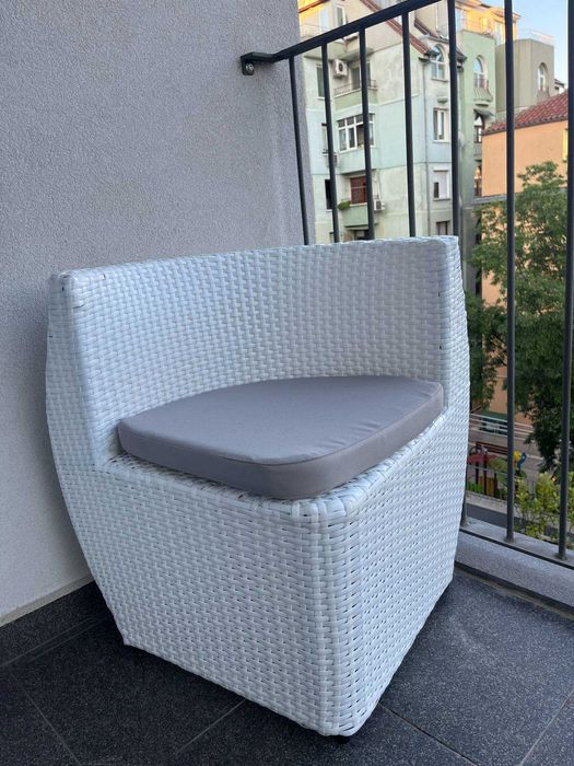 Стилен ратанов градински комплект – маса с 4 стола (в цвят БЯЛ)