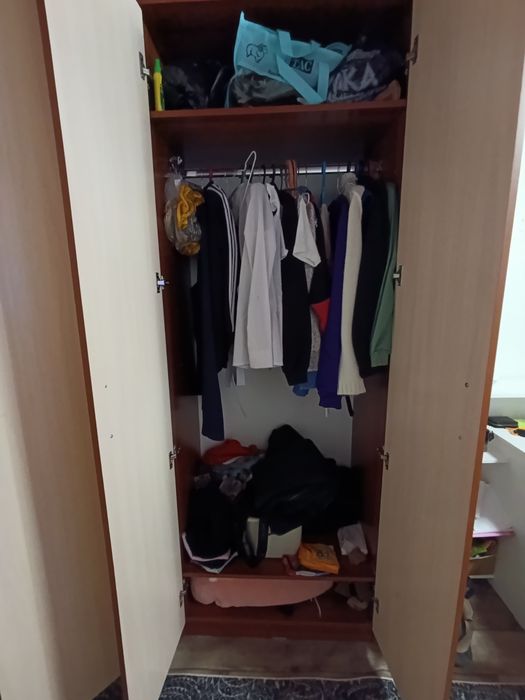 Продам угловой шкаф