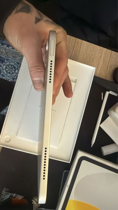 Vand urgent Ipad a16 nou cu cutie