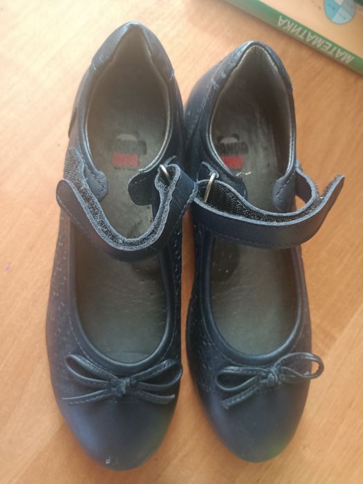 Продам туфли на девочку