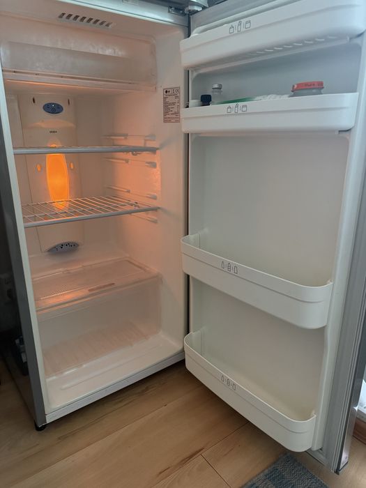 Продам холодильник Lg