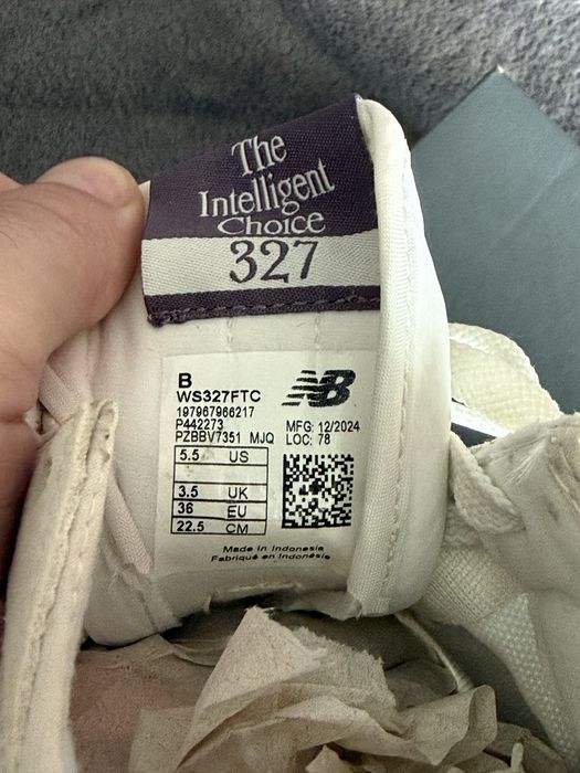 New Balance 327 alb cu visiniu marimea 36 noi originali