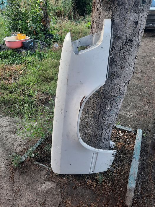 Продам запчасти на мерседес 124