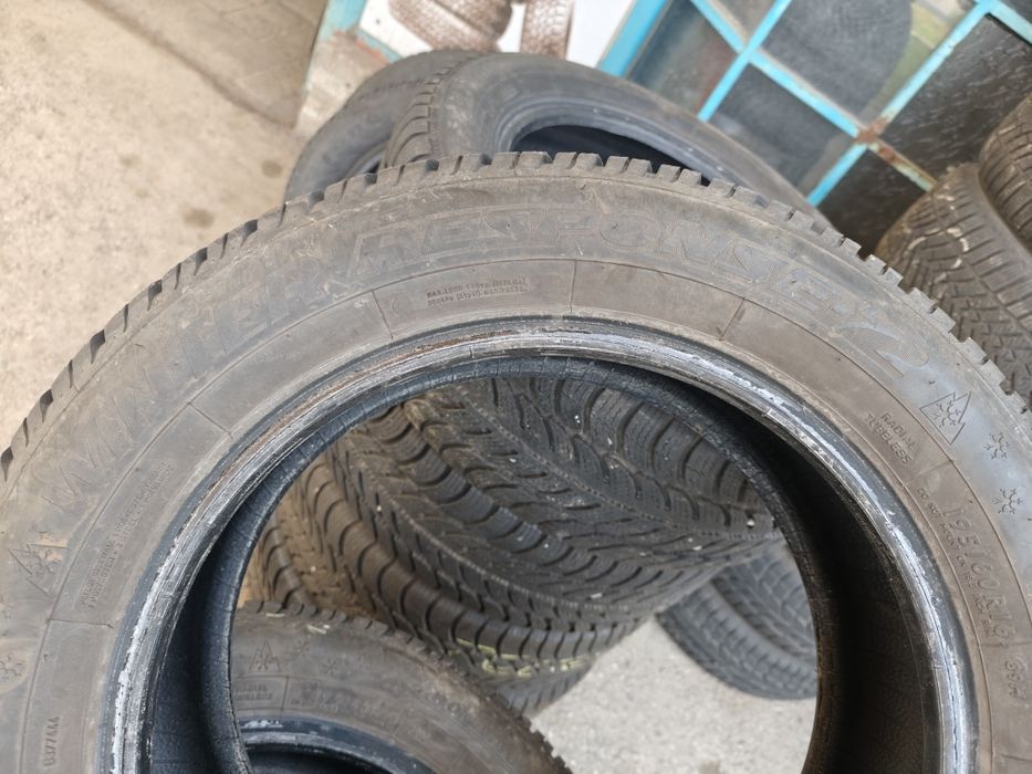 Продавам 4 зимни гуми 195/60/16 Dunlop