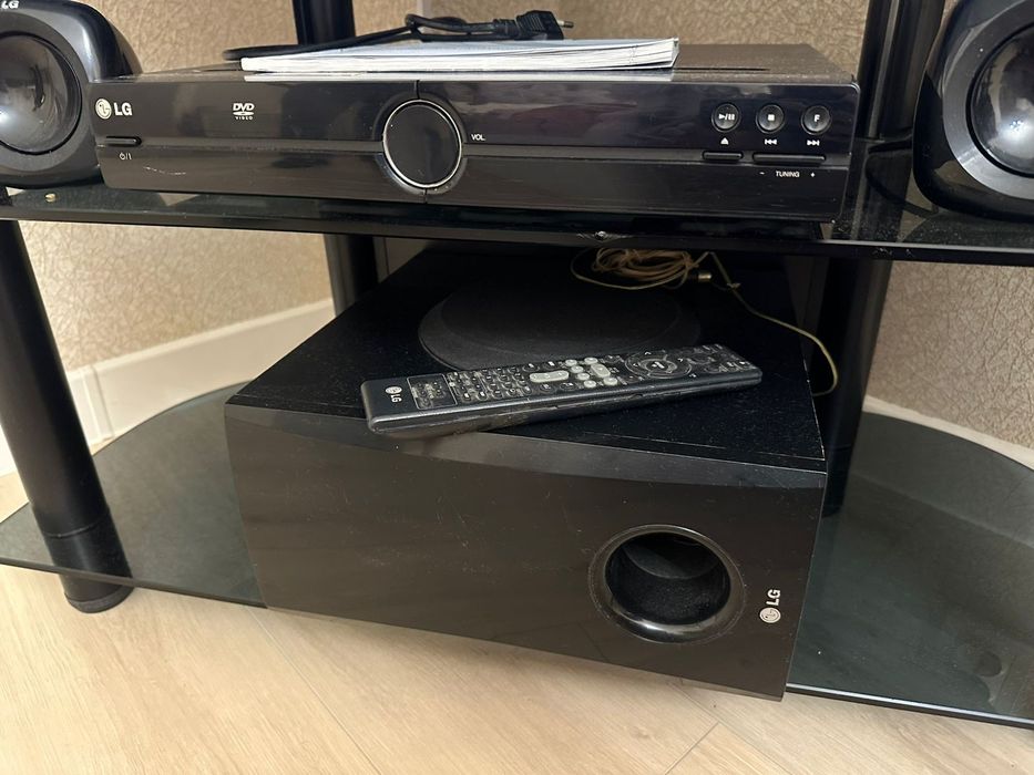 Продам ЛЭД Телевизор 129Д., Домашний кинотеатр.