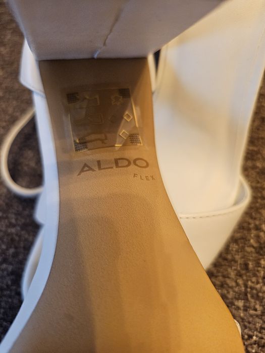 Сандали естествена кожа ALDO