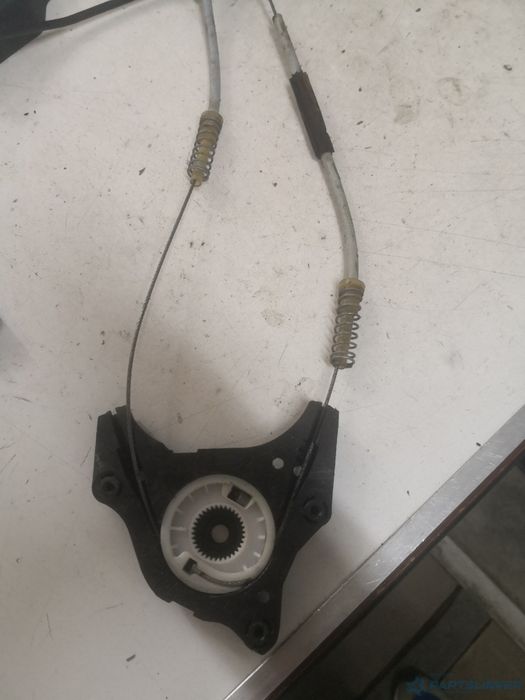 Sufa Macara Dreapta Fata Ford Fiesta Vi [ 2008 - > ] 1.0 (P4Ja, P4Jb,