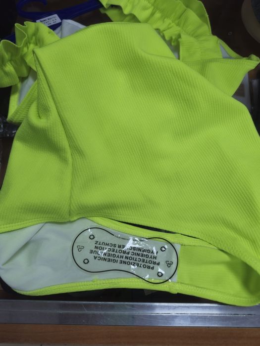 Продам  купальник