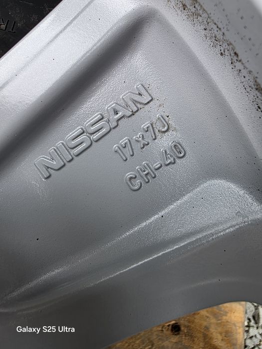 Лети джанти 17ки 5х114.3 Nissan + летни гуми 215/60/17 Riken