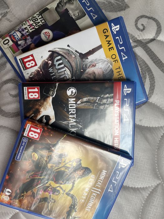 Продам play Station 4slim