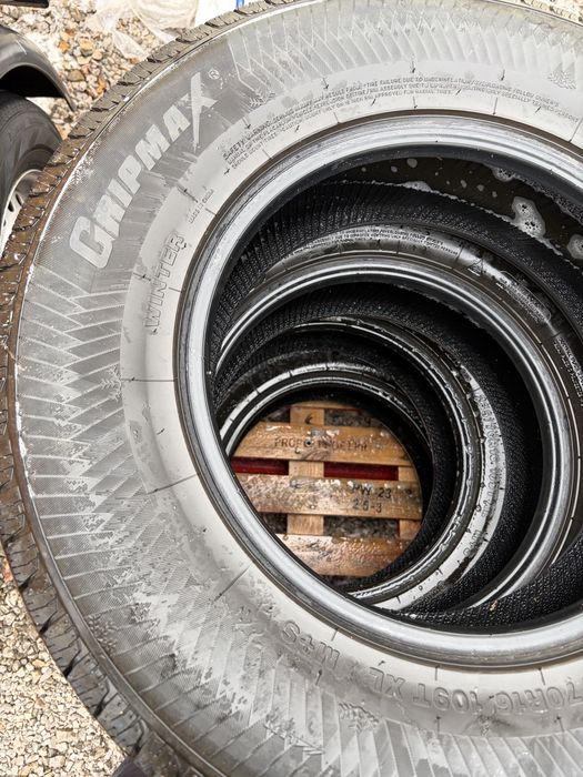 Зимни гуми за джип 235/70/16