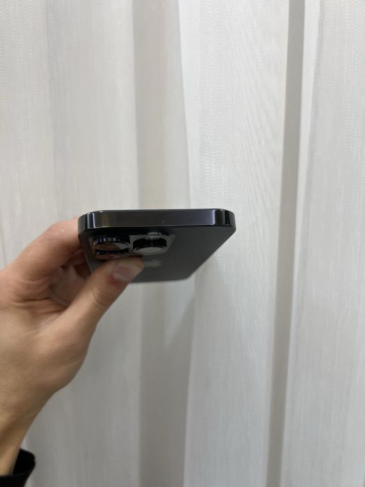 Iphone 14 pro ideal black