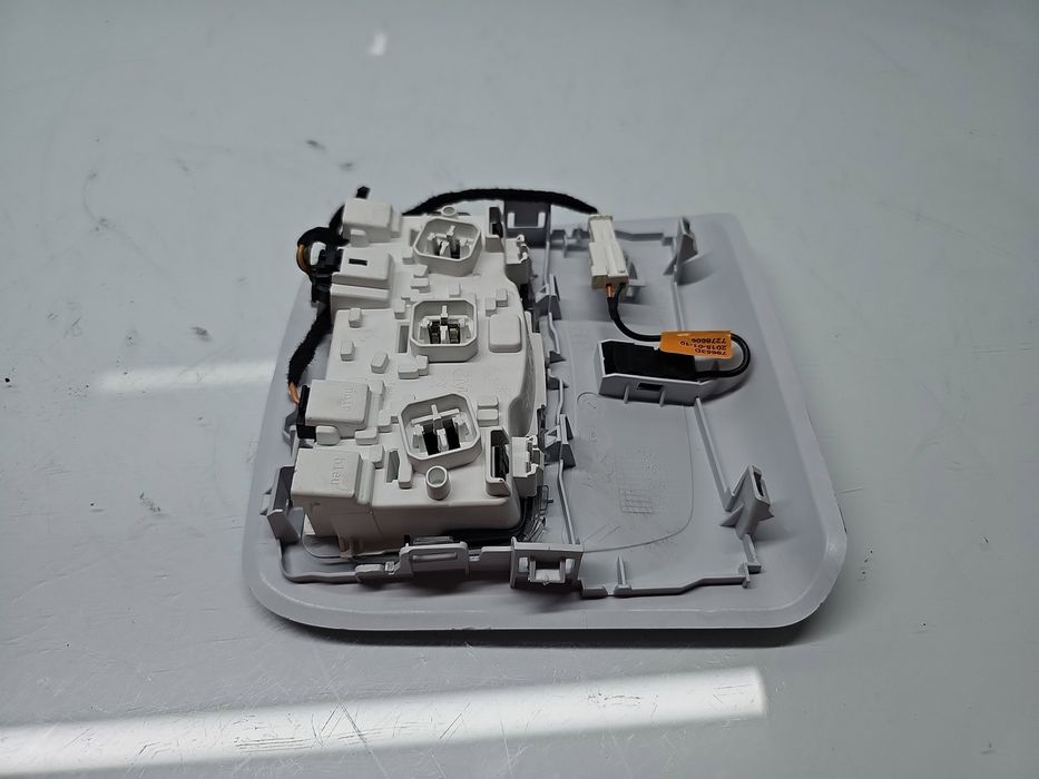 Plafoniera fata PEUGEOT 2008 [Fabr 2013-prezent] 9674441377