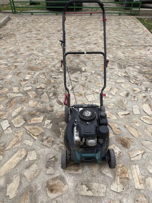 Vand masina tuns gazonul Parkside pe benzina