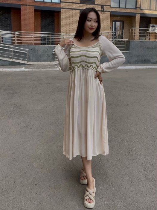 Продам новое платье