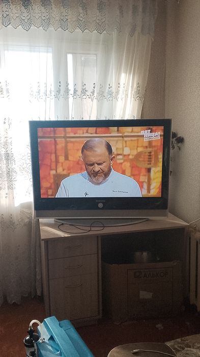 Продам продам телевизор