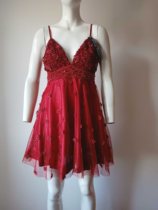 Rochie A Star Is Born nouă