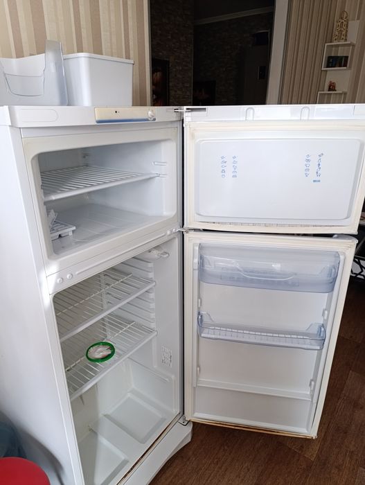 Б/у холодильник индезит