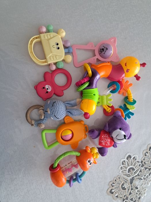 Отдам детские погремушки.