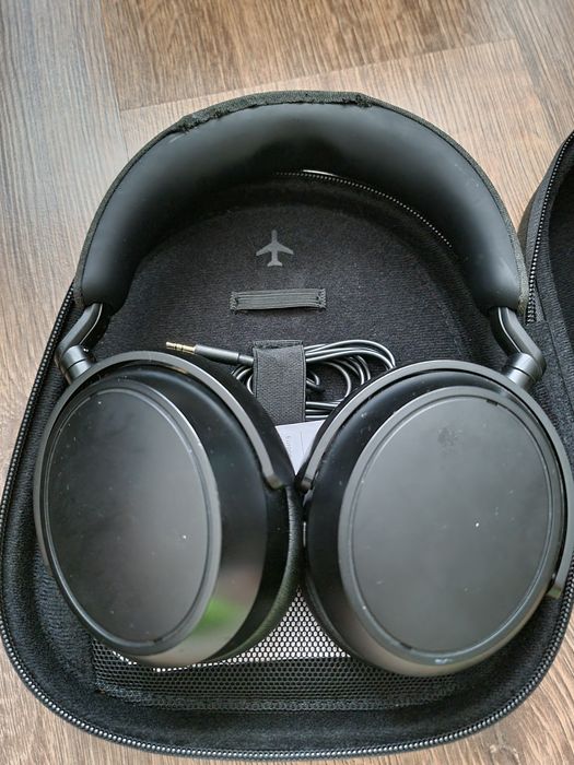 Sennheiser momentum 4 căști over ear cu ANC - citiți bine anuntul
