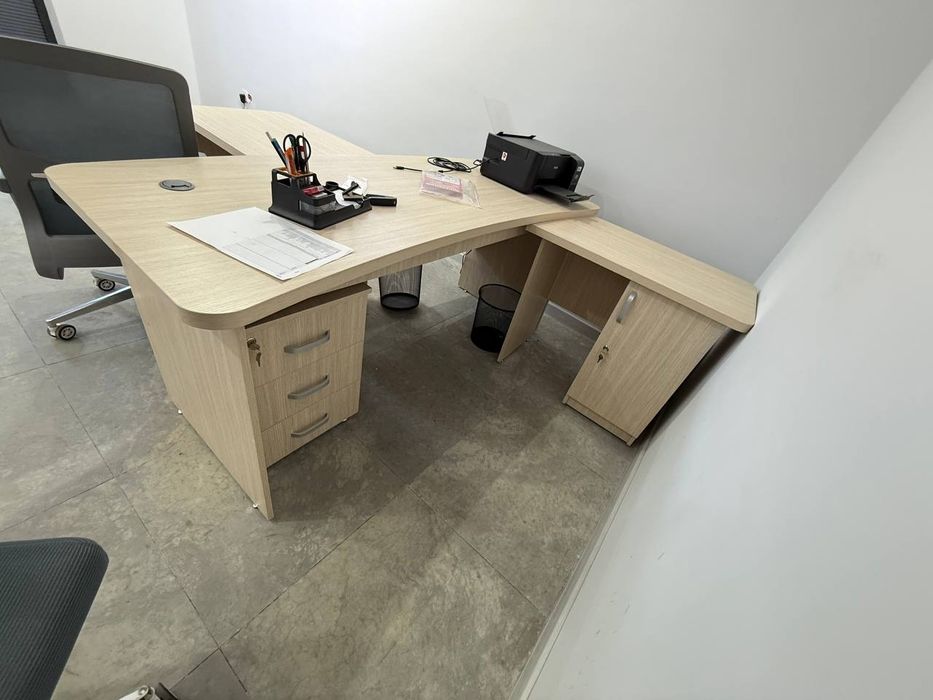 Офисная мебель с