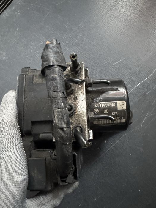 Pompa ABS cu codul 1K0907379BE  ,1K0614517CP