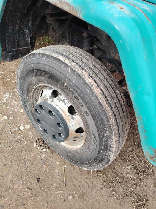 Зил самосвал сотилади