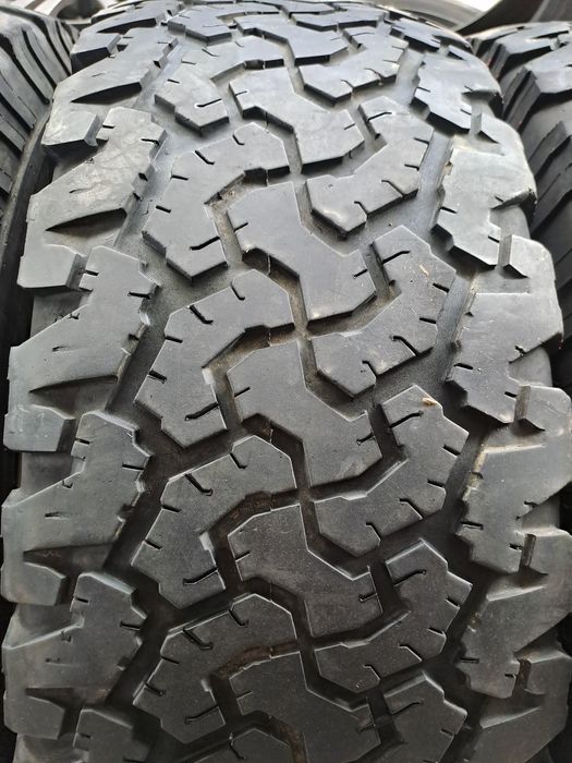 Шины 265 / 65 / 18 размера 4 штуки комплект