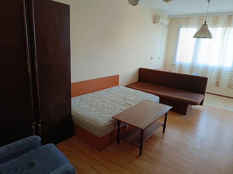 Дава се под наем Двустаен апартамент в Бургас, Меден рудник - зона Г - 60 кв.м за 204 € - Снимка #2