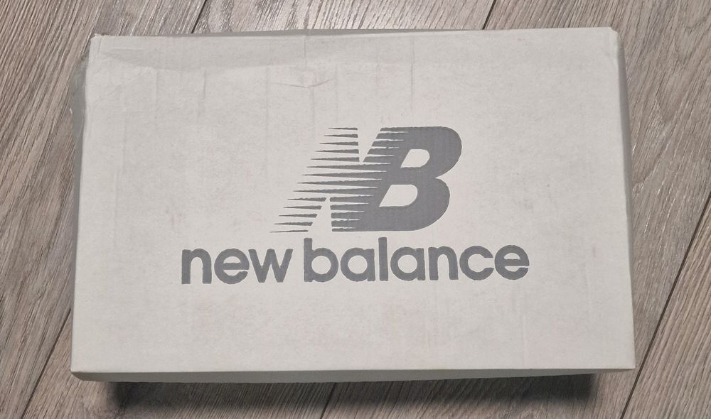 New Balance 9060