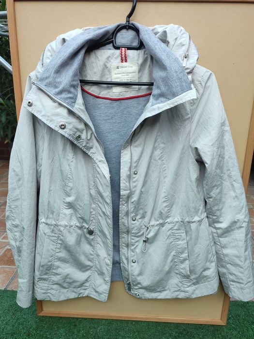 Jachetă rezistentă la apă