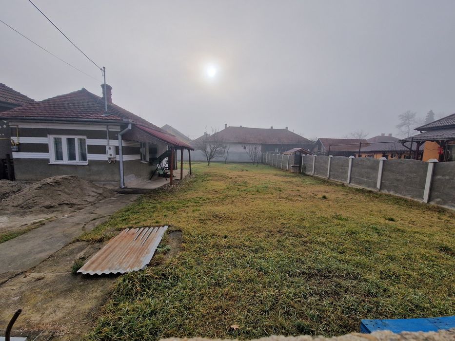 Casa în Simeria toate utilitățile zonă centrală și liniștită