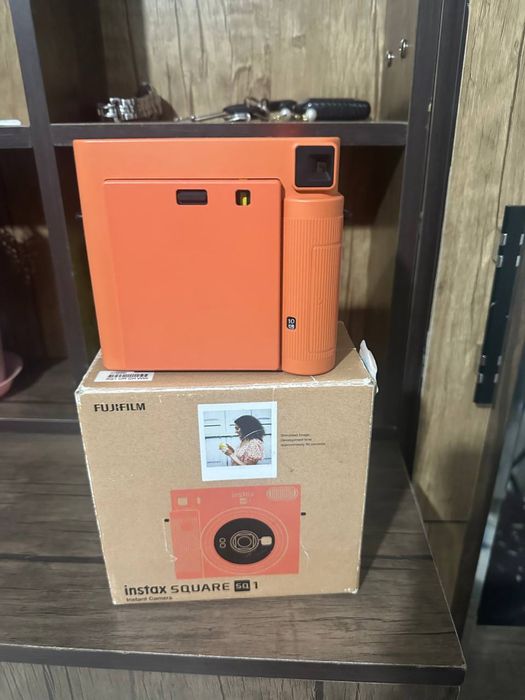 Фотоаппарат моментальной печати FUJIFILM INSTAX SQUARE SQ1