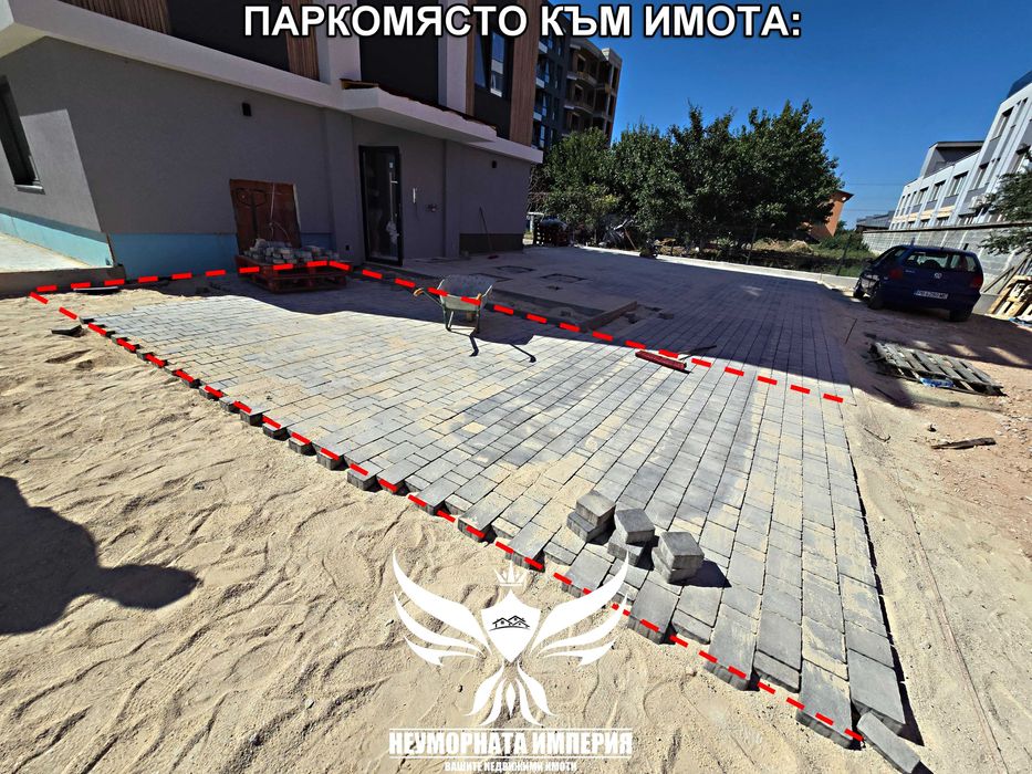 Продавам нов двустаен апартамент с площ от 78кв.м. на трети етаж с паркомясто и склад в град Асеновград квартал Запад