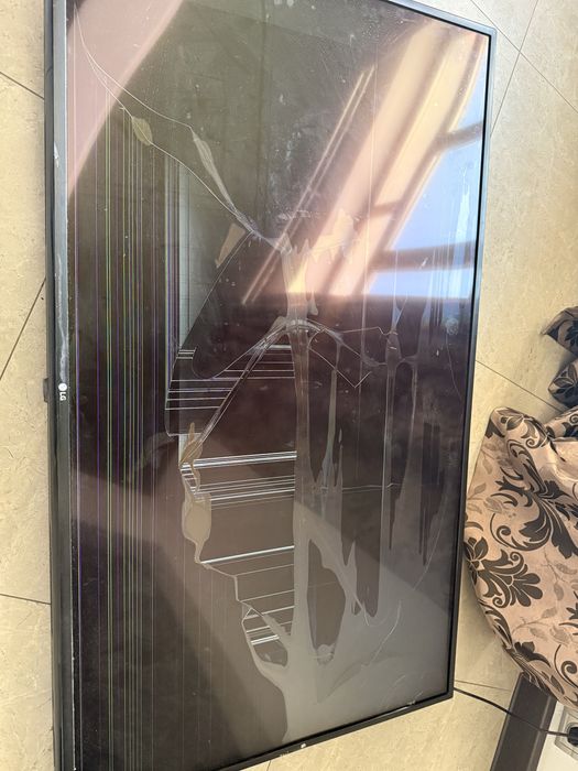 Телевизор, экран разбит