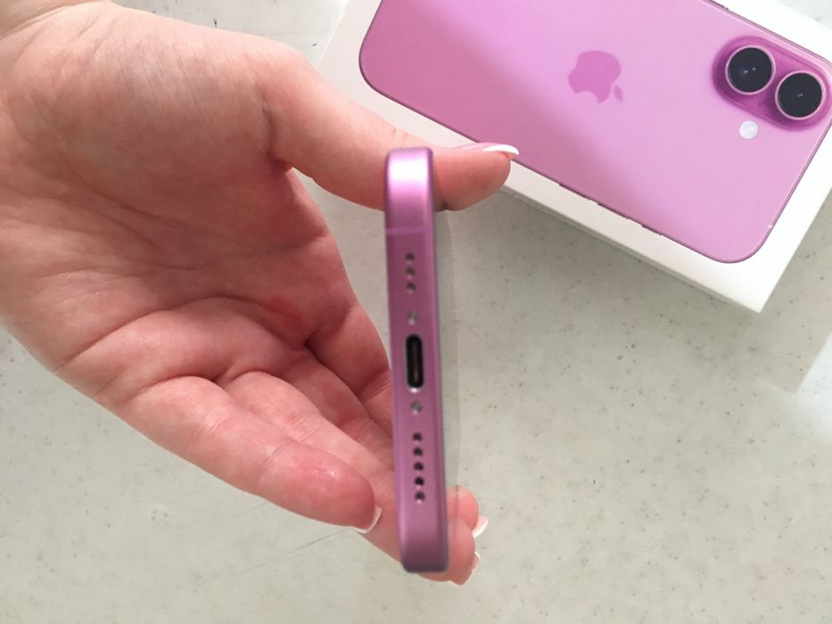 Продам Iphone 16
