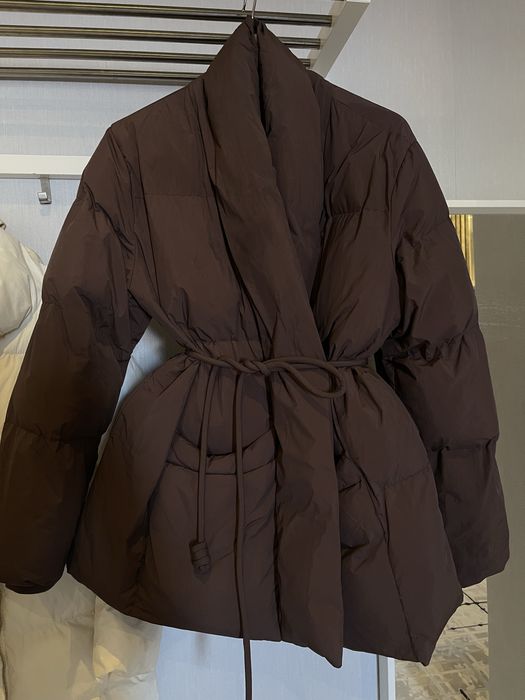 Продам женскую куртку